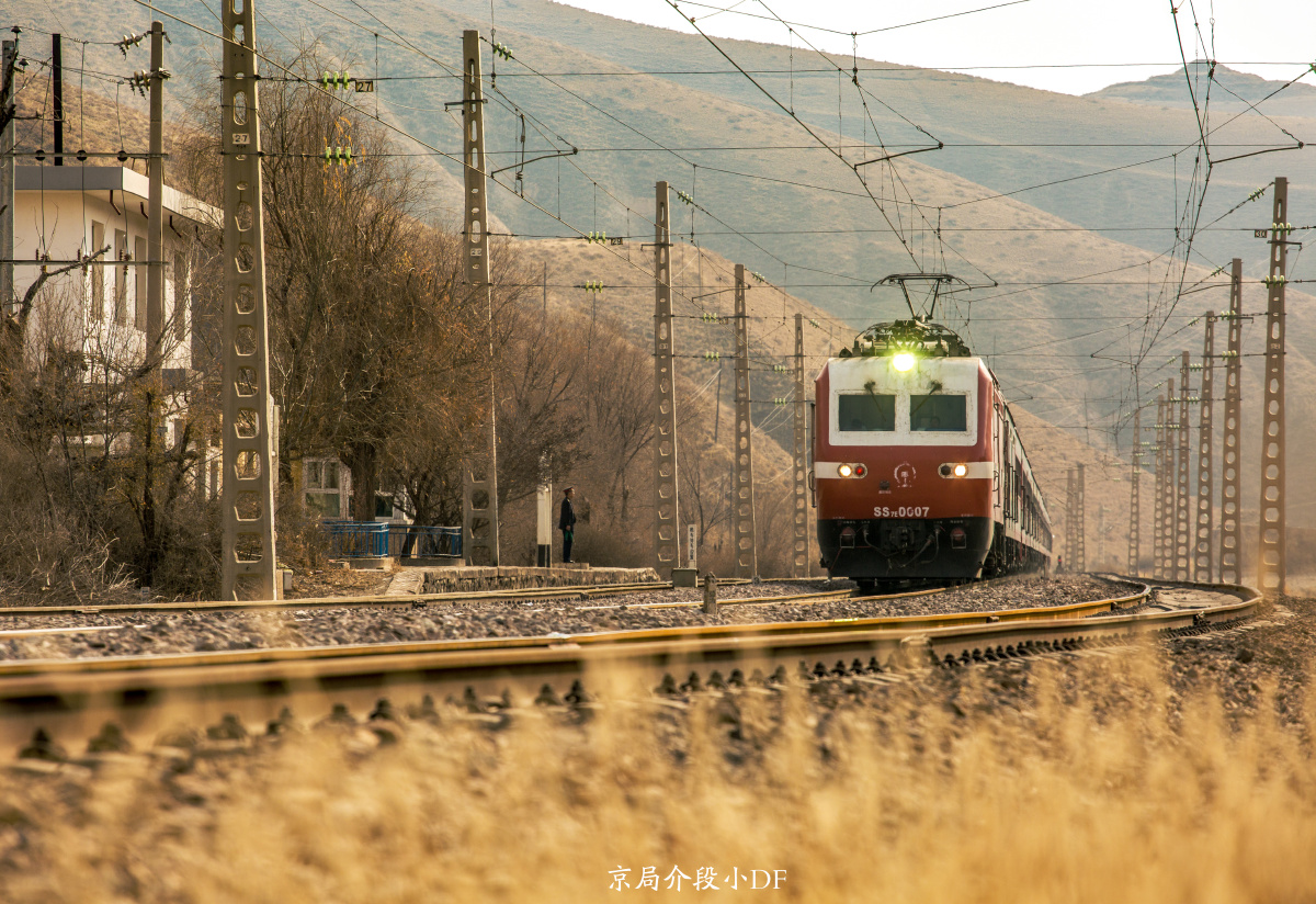 【兰局巡礼 · 包兰】 - SS3B-5235