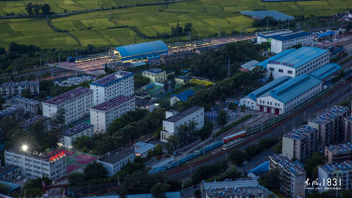 成昆长歌西昌机务段十周年