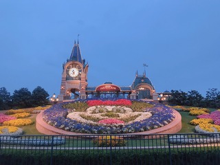 1769568