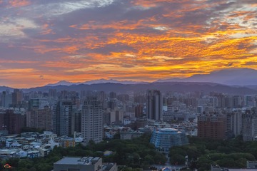 一早的火燒雲,讓我感到非常安心