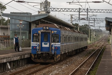 2019我們已經到站 2020我們即將啟程 還有人沒上車嗎? 雲哥祝大家 新年快樂