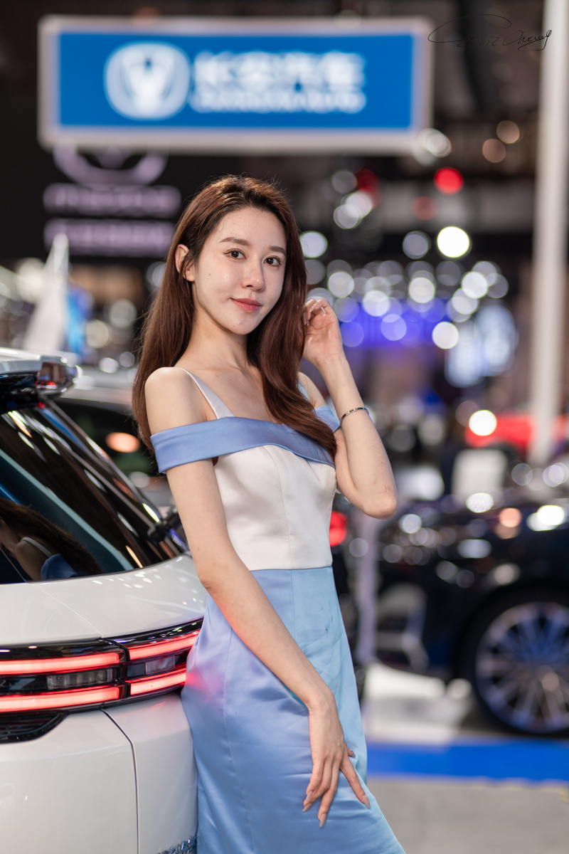 2021青岛春季车展王雨菲