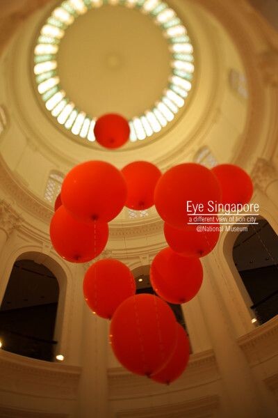 Flying Balloon<br />
Shot at national museum of singapore