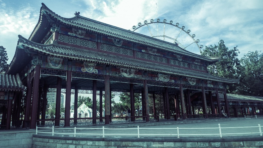 蓝青色偏