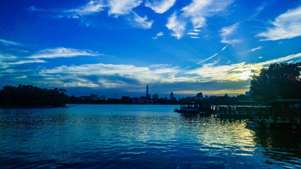 风景本身是美的, 拍摄只是将其记录下来.