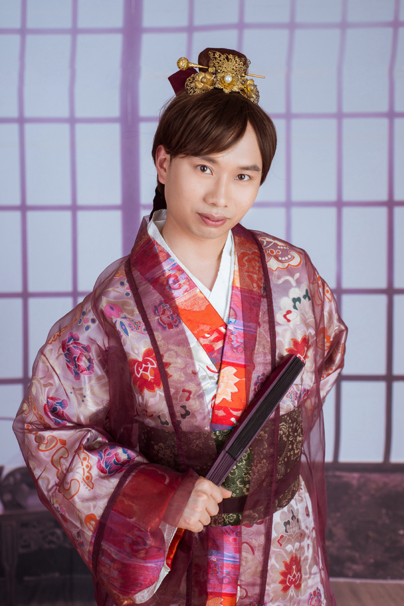 杨大侠(heroyang)cos剧照:历险江湖,就在品读苦难,幸福或者意义都只能