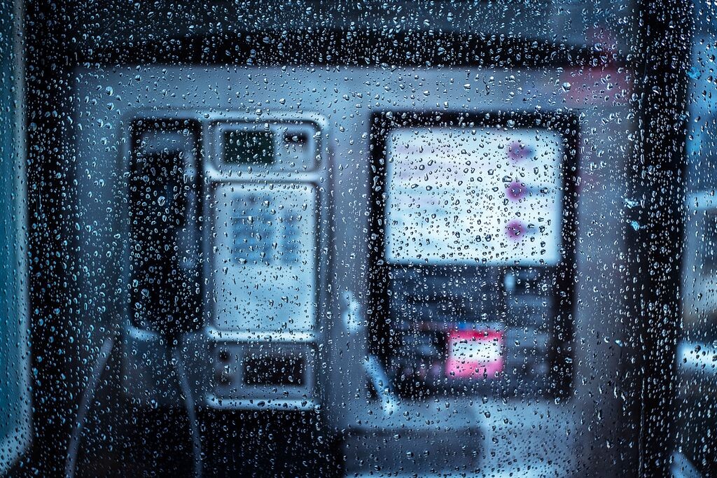 电话亭<br />
