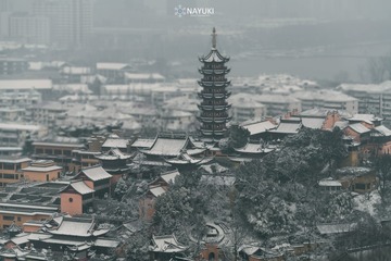 雪中鸡鸣寺