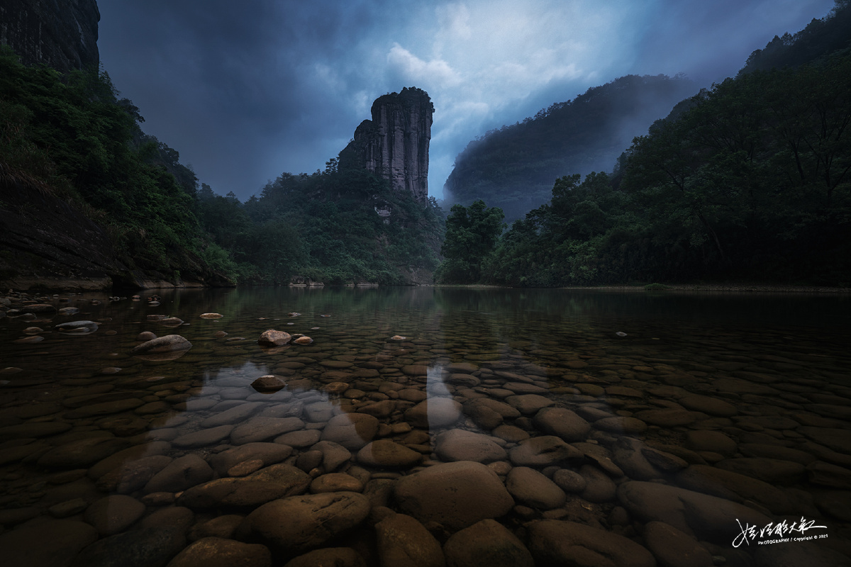 玉女峰 - 娃娃脸大叔