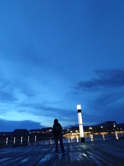 387172