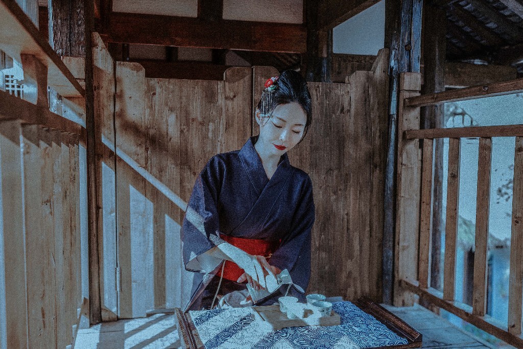 秋予绰约娉婷袅娜