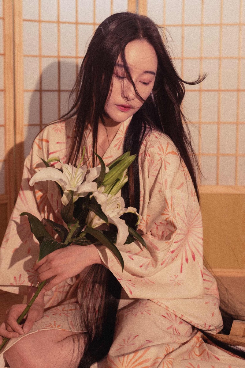 百合子