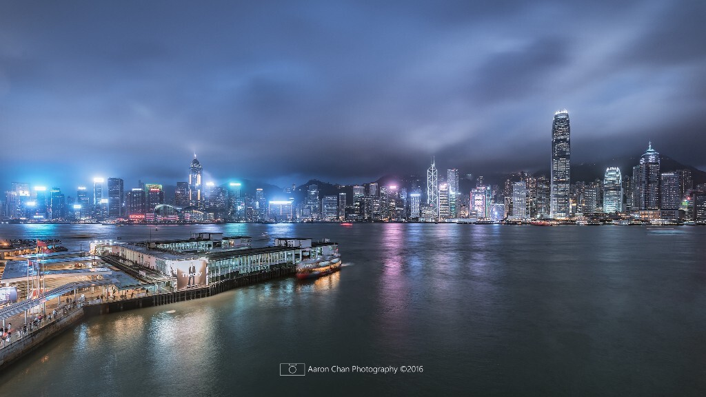 黑云压顶维港夜