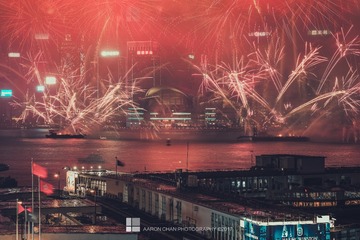 《去年烟花特别多》