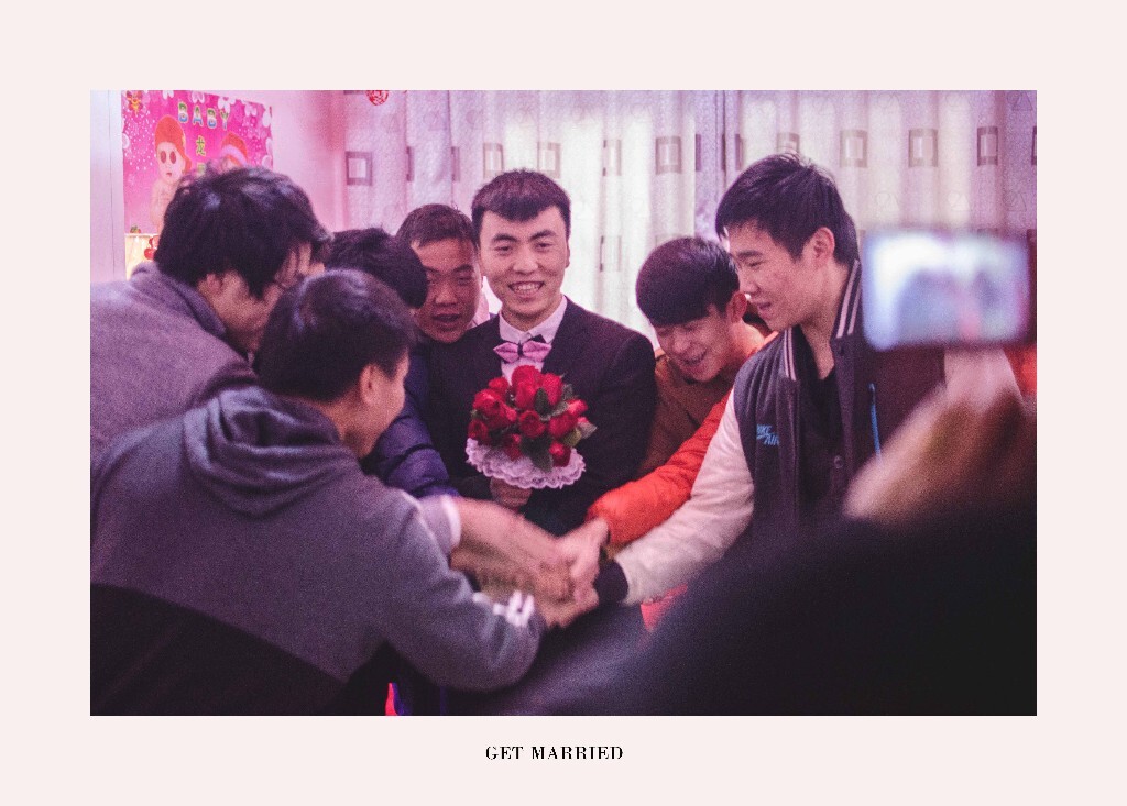 好友助力 出发<br />
迎接新娘