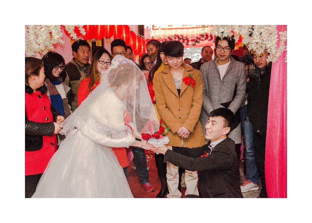 举行结婚典礼前一刻
