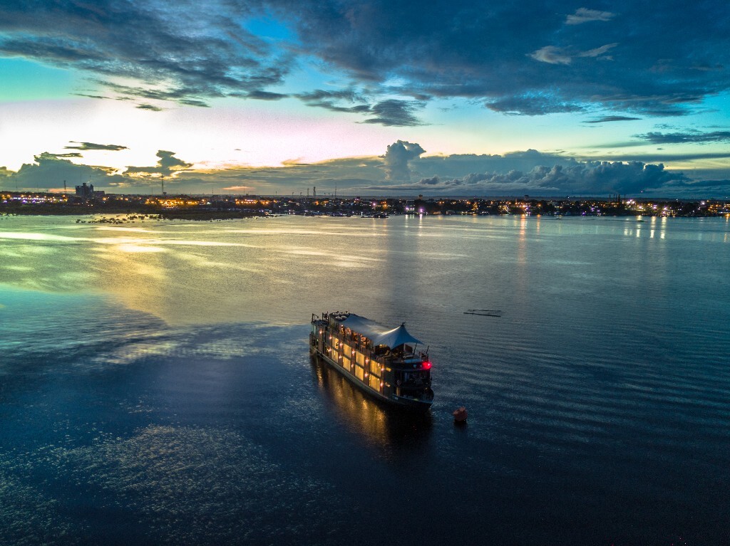 2016.12再次启程；在亚马逊河上告别2016最后一个日落，新的一年就此到来