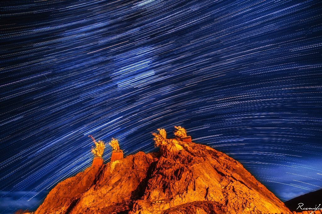 星移<br />
选了上玄月出门--还是冬天的西藏，果断只能和银河说拜拜了