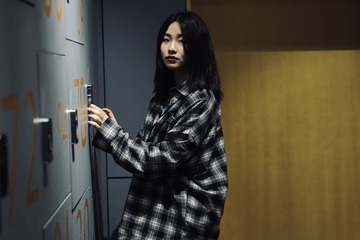 001