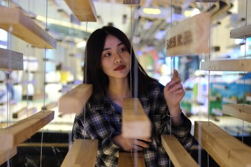 001