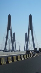 582272