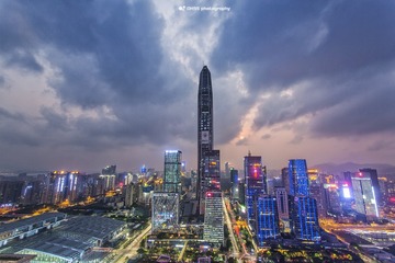 华灯初上