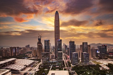 黄沙百战穿金甲