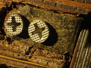 6903