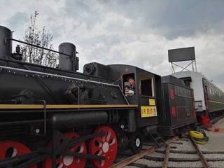 1621318