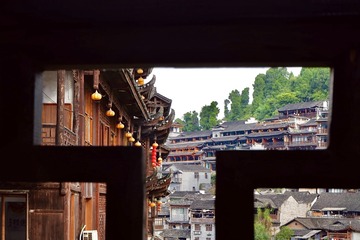 4E9EC700-BF82-430B-90B1-64C62260EF70/L0/001