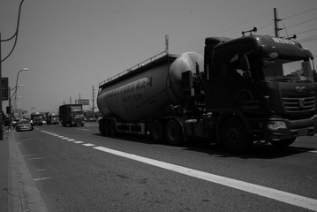 L1004708