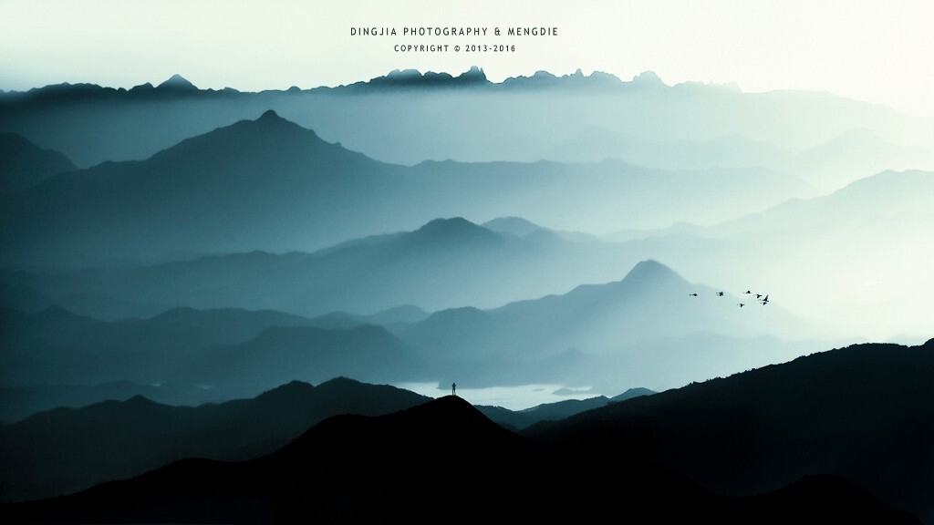 《水墨之境》水墨为峰，青绿为氛，画一幅中国画。拍摄于潮州凤凰山。阿卡.Carson