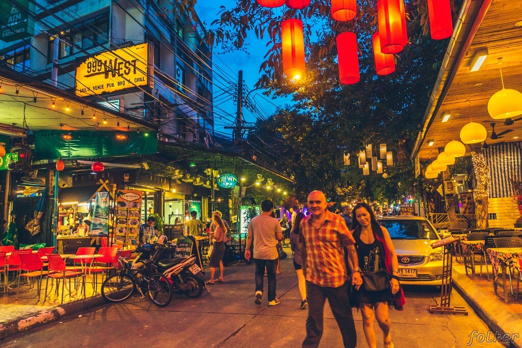 夜晚的考山路