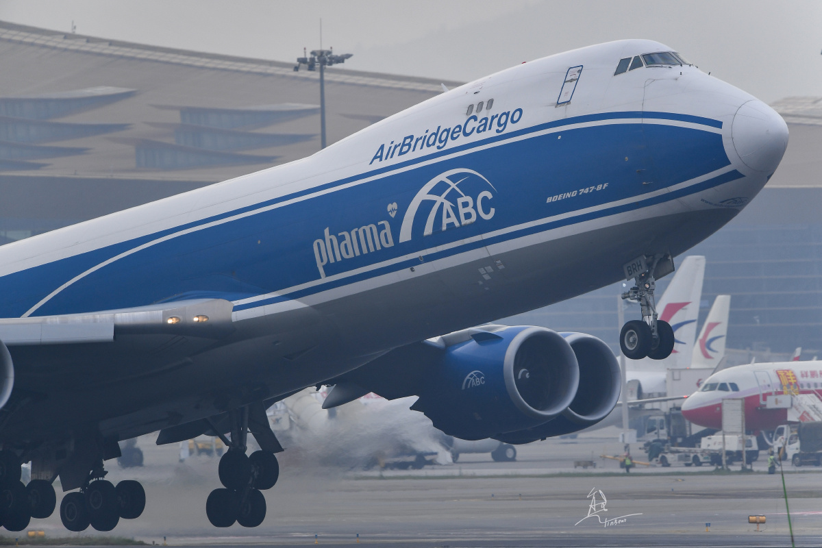 飞来昆明机场的货运专机,长水难得一见的波音747.