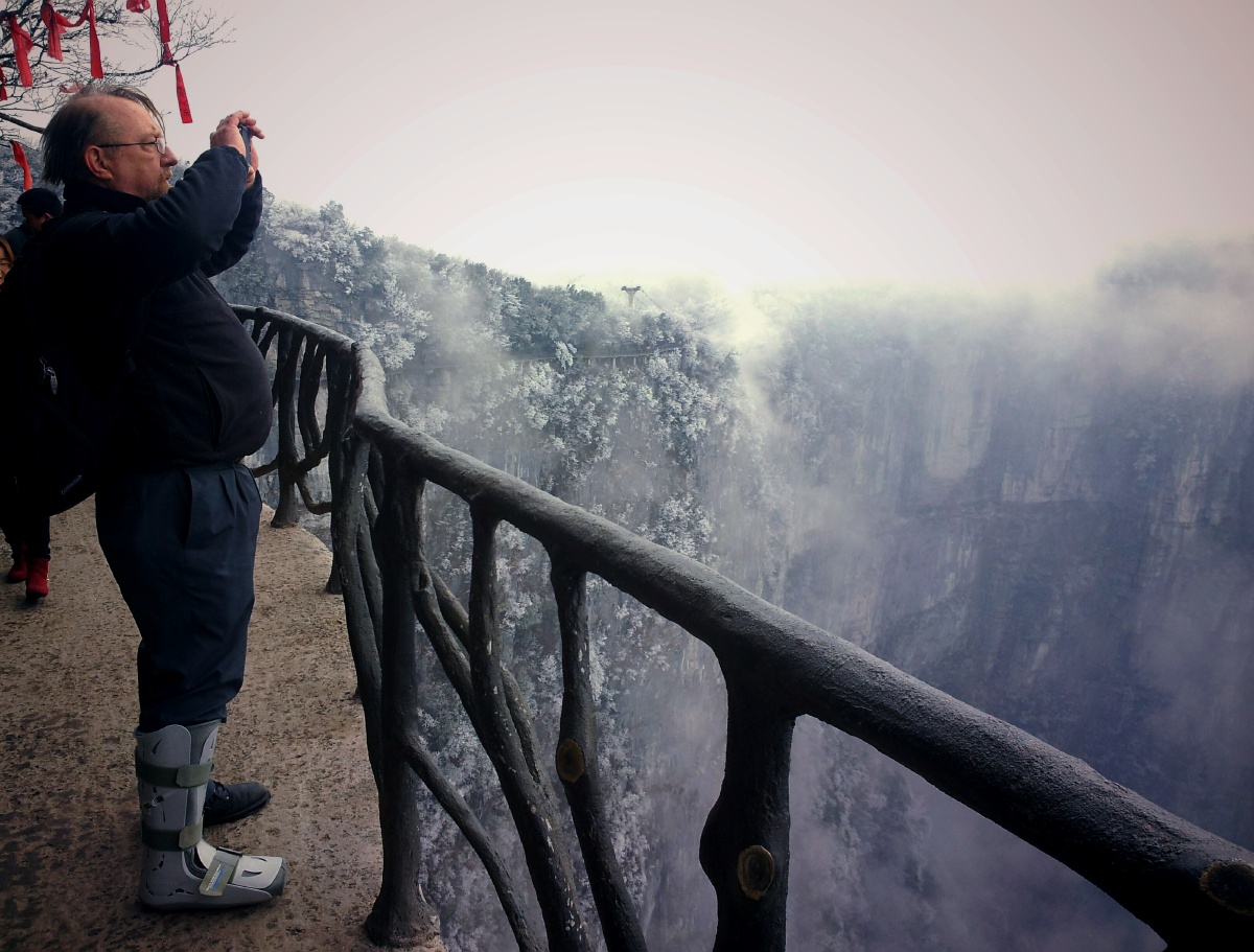生活不止眼前的苟且还有诗和远方的田野