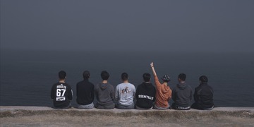 465818