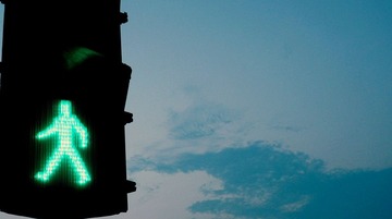 Keep walking.（摄于海春路）.jpg