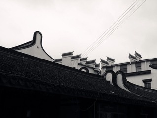 你在这里，现在就在这里。相信有那么一天，你会飞，飞得又高，又远……（高桥·西街）.jpg