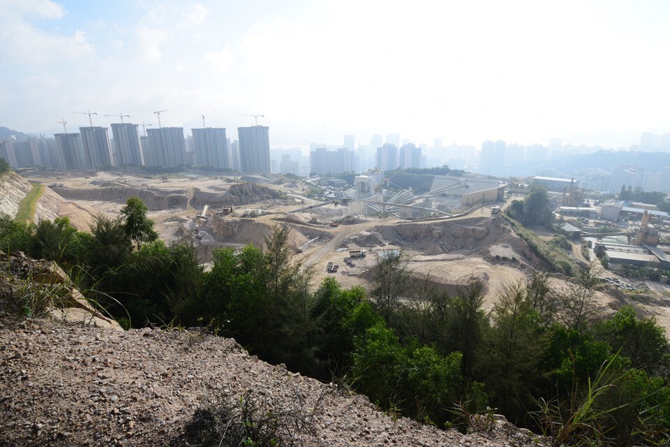 盡覽安達臣道石礦場全景