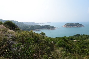 DSC_0048 上山途中很快便可望見碼頭的大灣和鄰近的墨洲