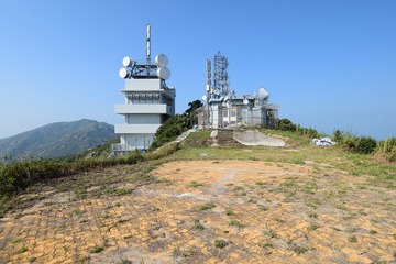 DSC_0056 菱角山山頂直升機坪前望數碼電視廣播信號發射站