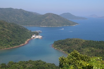 DSC_0093 眺望黃石碼頭及遠處的灣仔半島