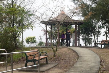 DSC_0128 半山休憩處及涼亭