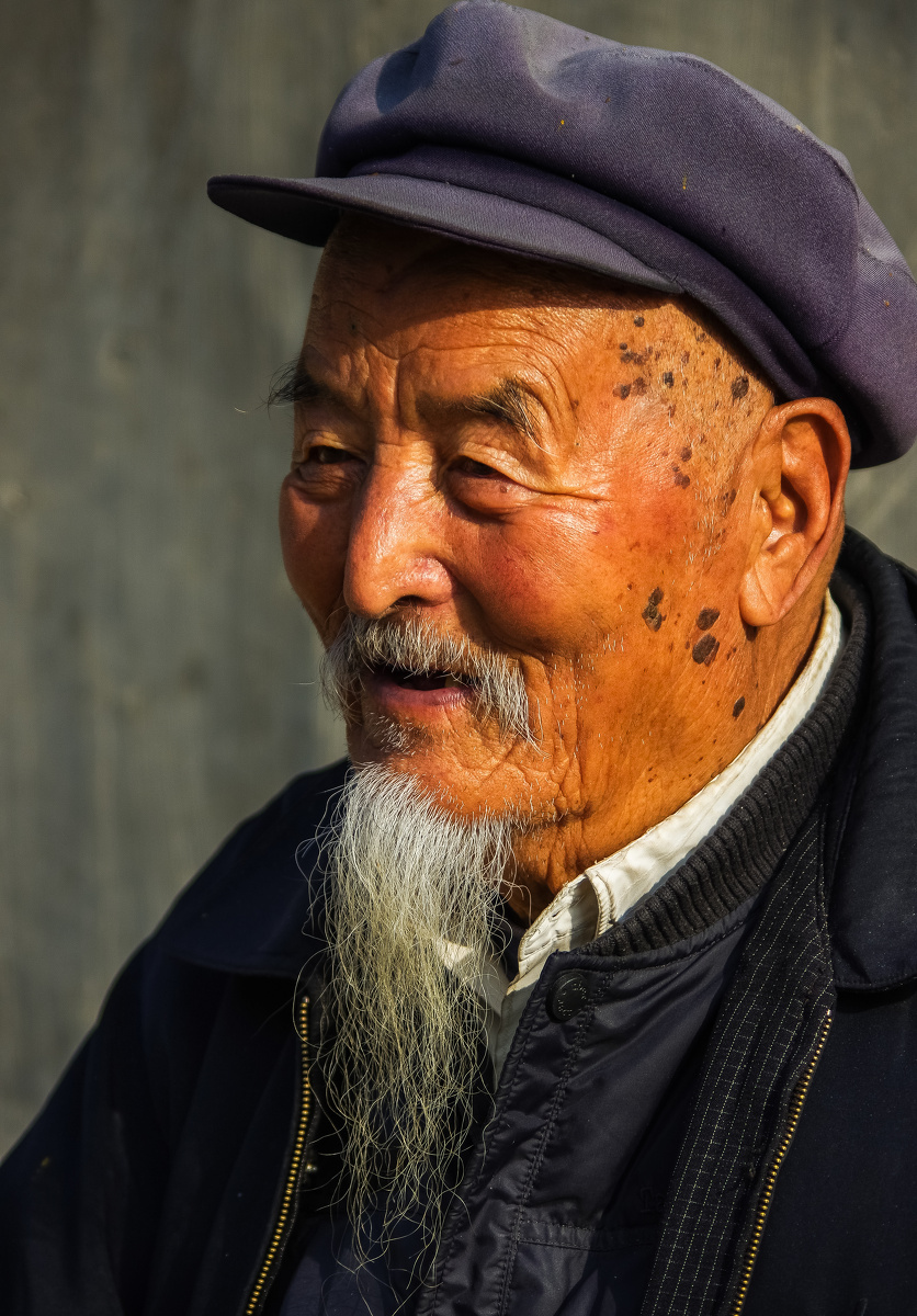 山里的老人