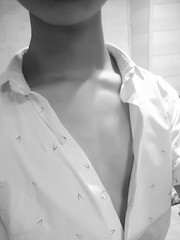 499890