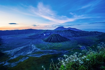 布罗莫火山的凌晨