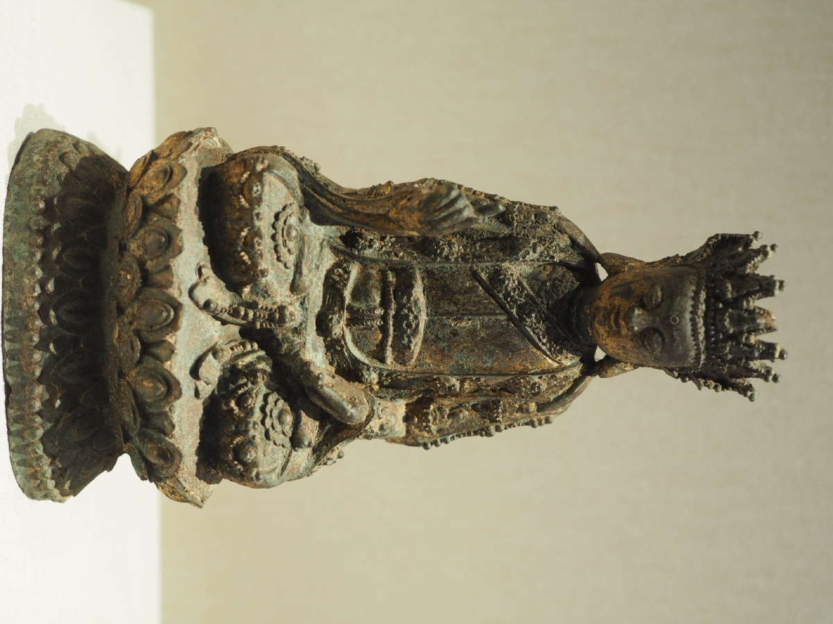 元鎏金宝冠佛铜像深圳博物馆藏