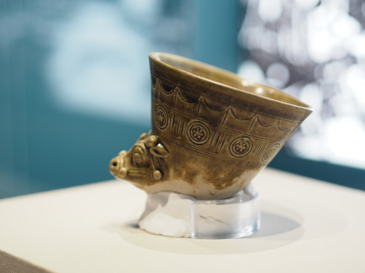 隋唐岳州窑褐釉牛首来通杯私人收藏