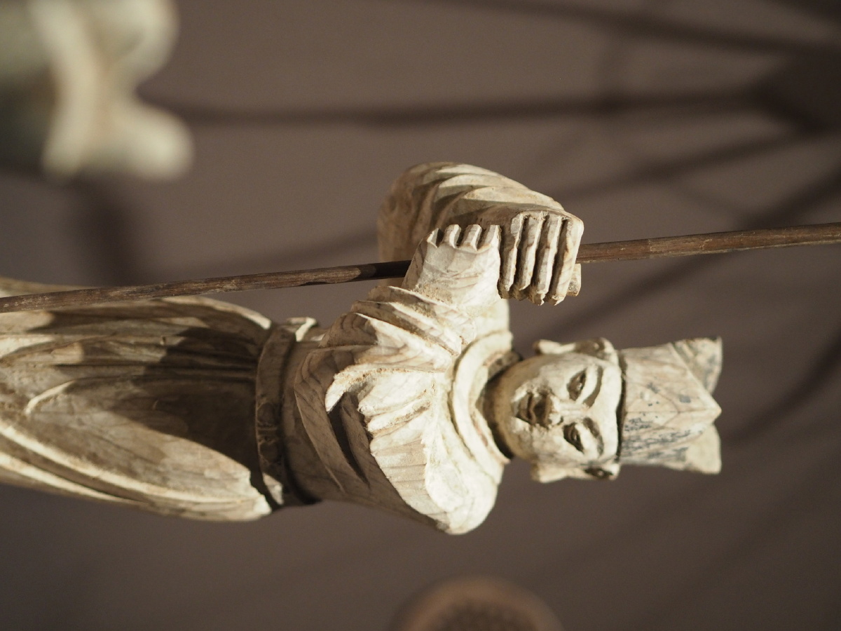 [明] 彩绘执伞俑 山东博物馆藏