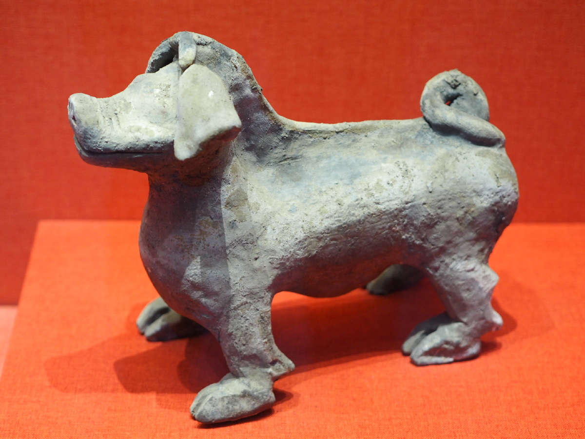 东汉彩绘陶猪涿州博物馆藏